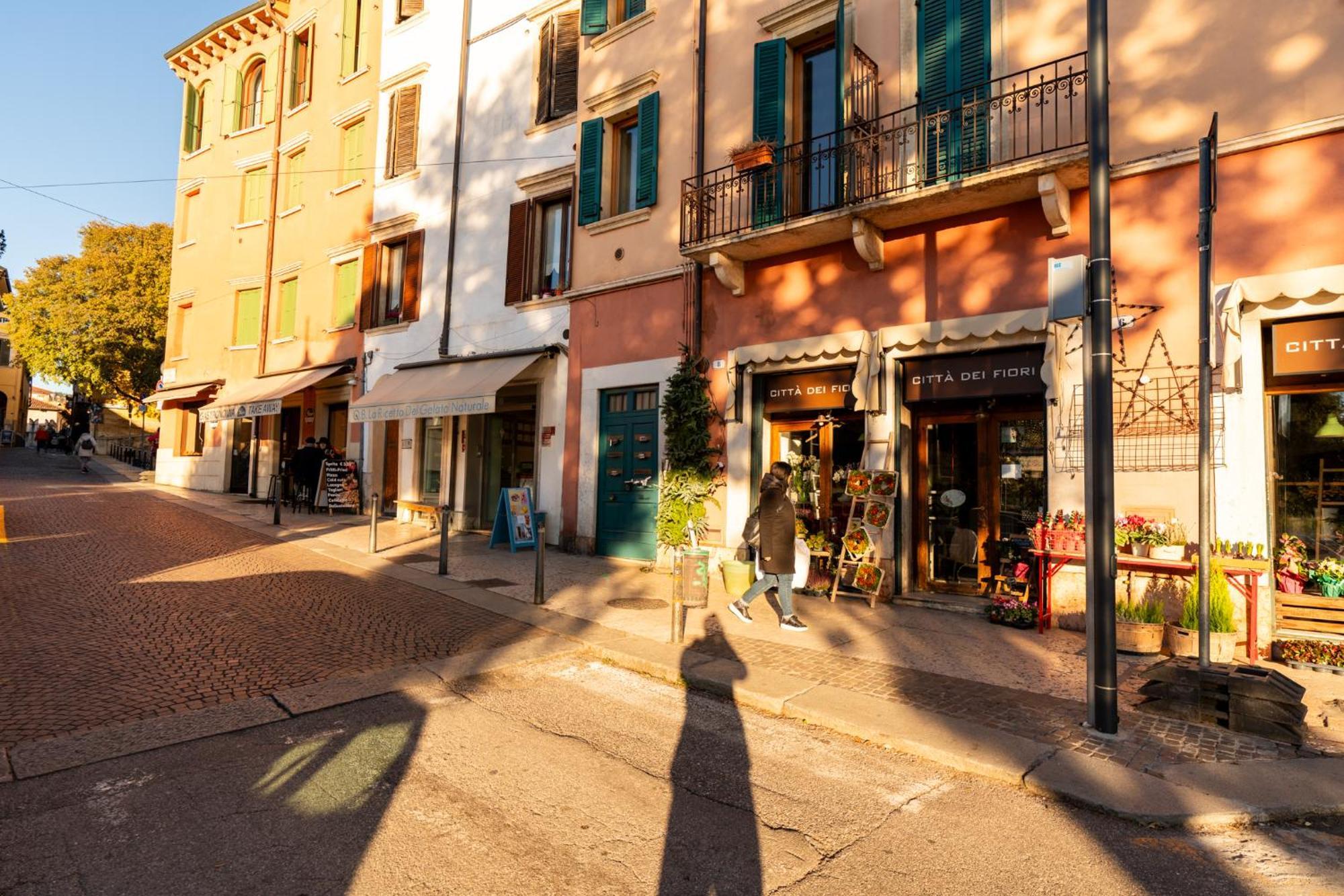 La Finestra Sul Ponte By Postcardsfrom Bed and breakfast 2*